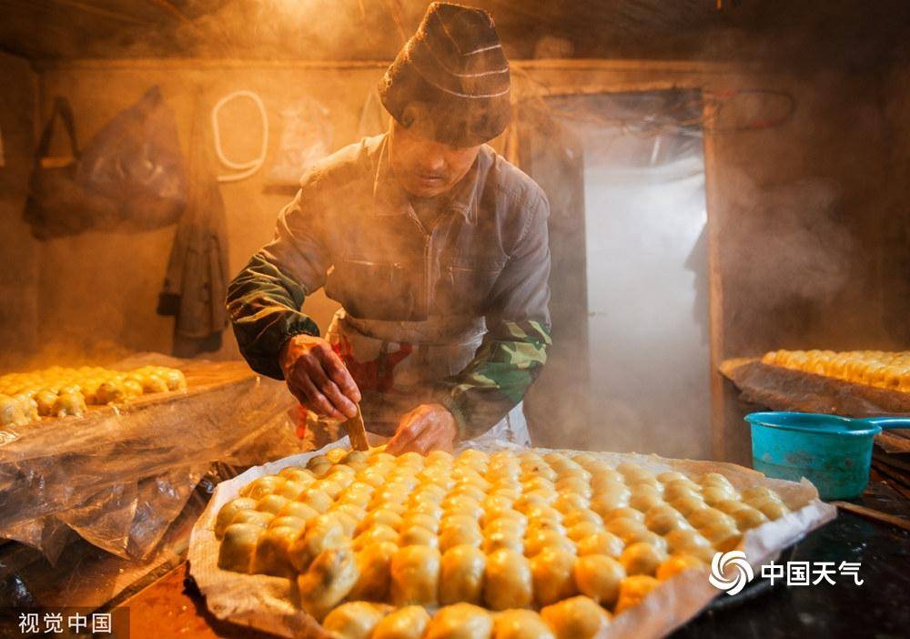 舌尖上的年味 ayx爱游戏各地春节美食盘点满满的家乡味道(图5)