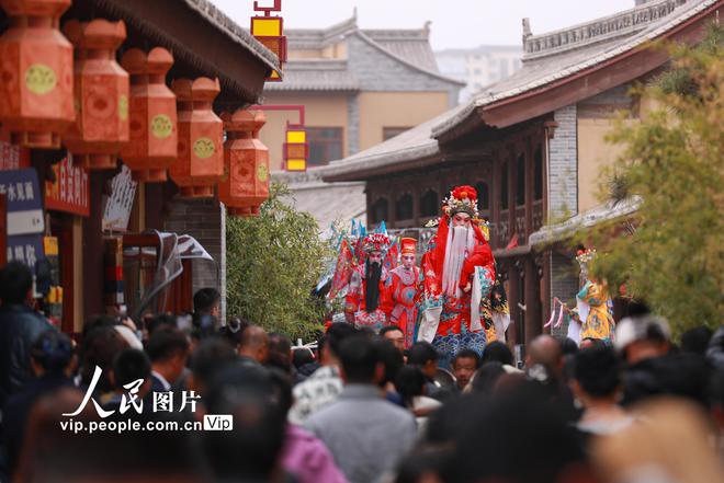 甘肃天水：“吃货节”人气旺(图2)